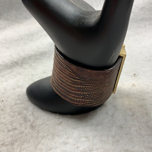 leighelena Wide Cognac lizard jigsaw cuff‎ - Picture 4 of 9
